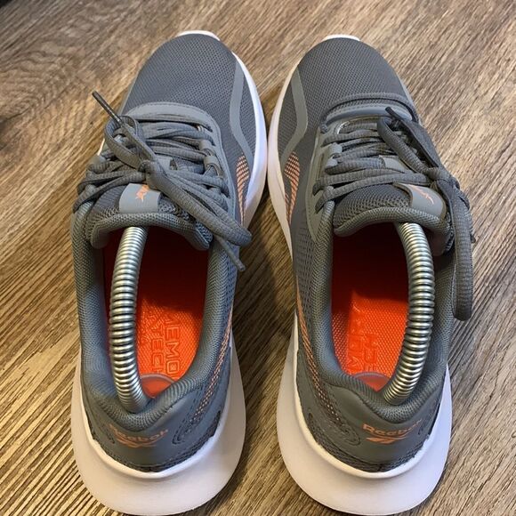 Reebok energylux 2.0 woman’s lite weight running shoes size 6.5. - Picture 4 of 11